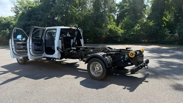 2026 Ford F-550 Super Duty Chassis Cab XL - Photo 34