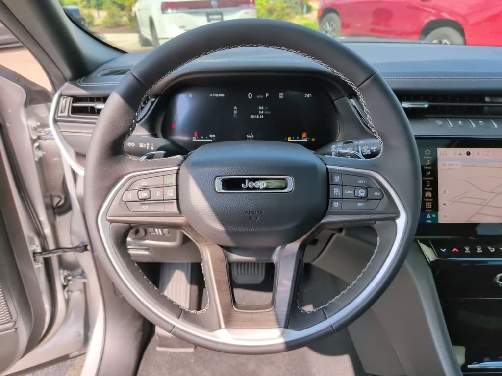 New 2026 Silver Zynith Exterior Paint Jeep Laredo image 18
