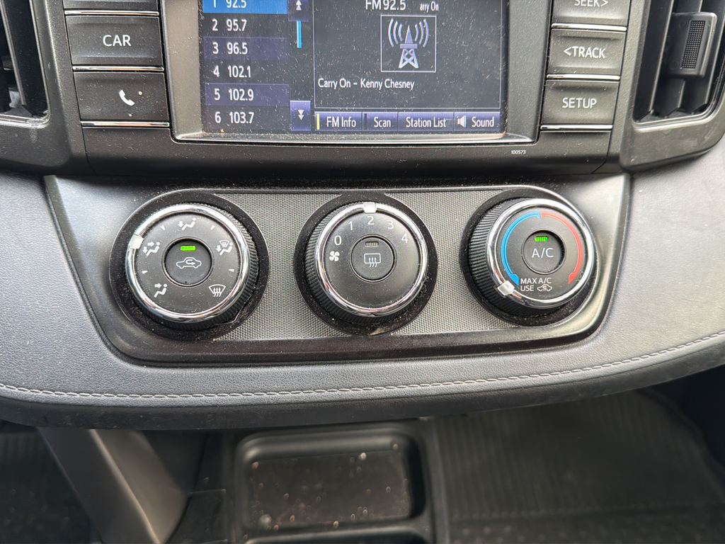 Used 2018 Silver Toyota LE image 21