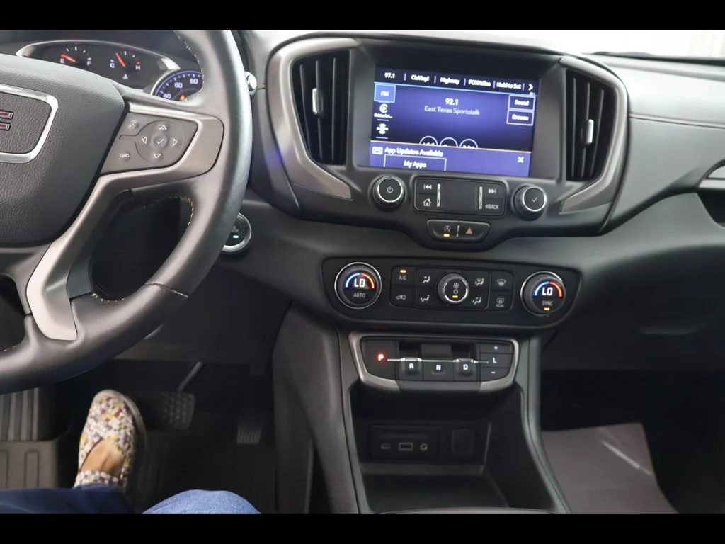 Used 2022 Black GMC AT4 image 20