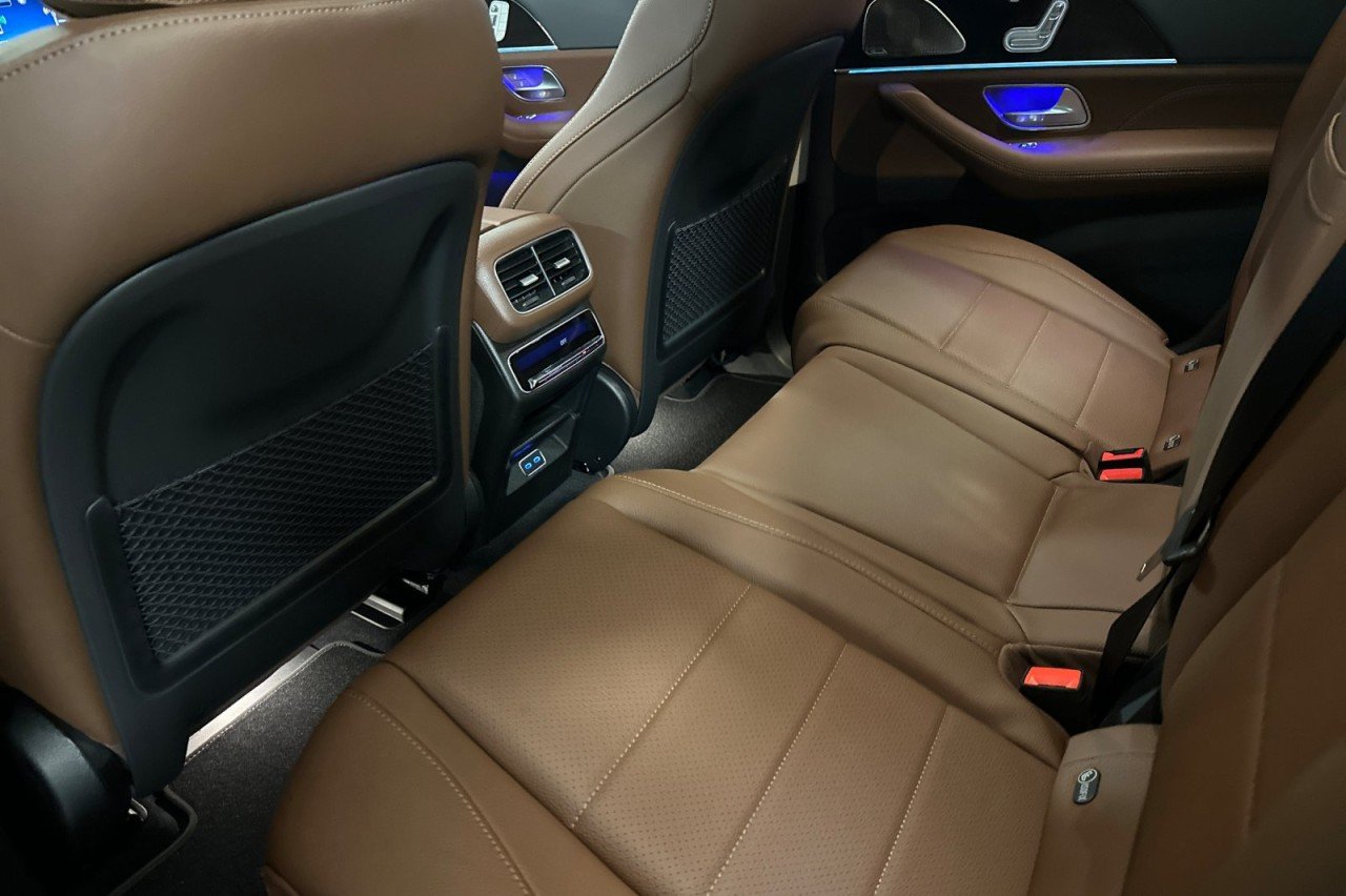 New 2026 Obsidian Black Metallic Mercedes-Benz GLS 450 4MATIC® SUV image 11
