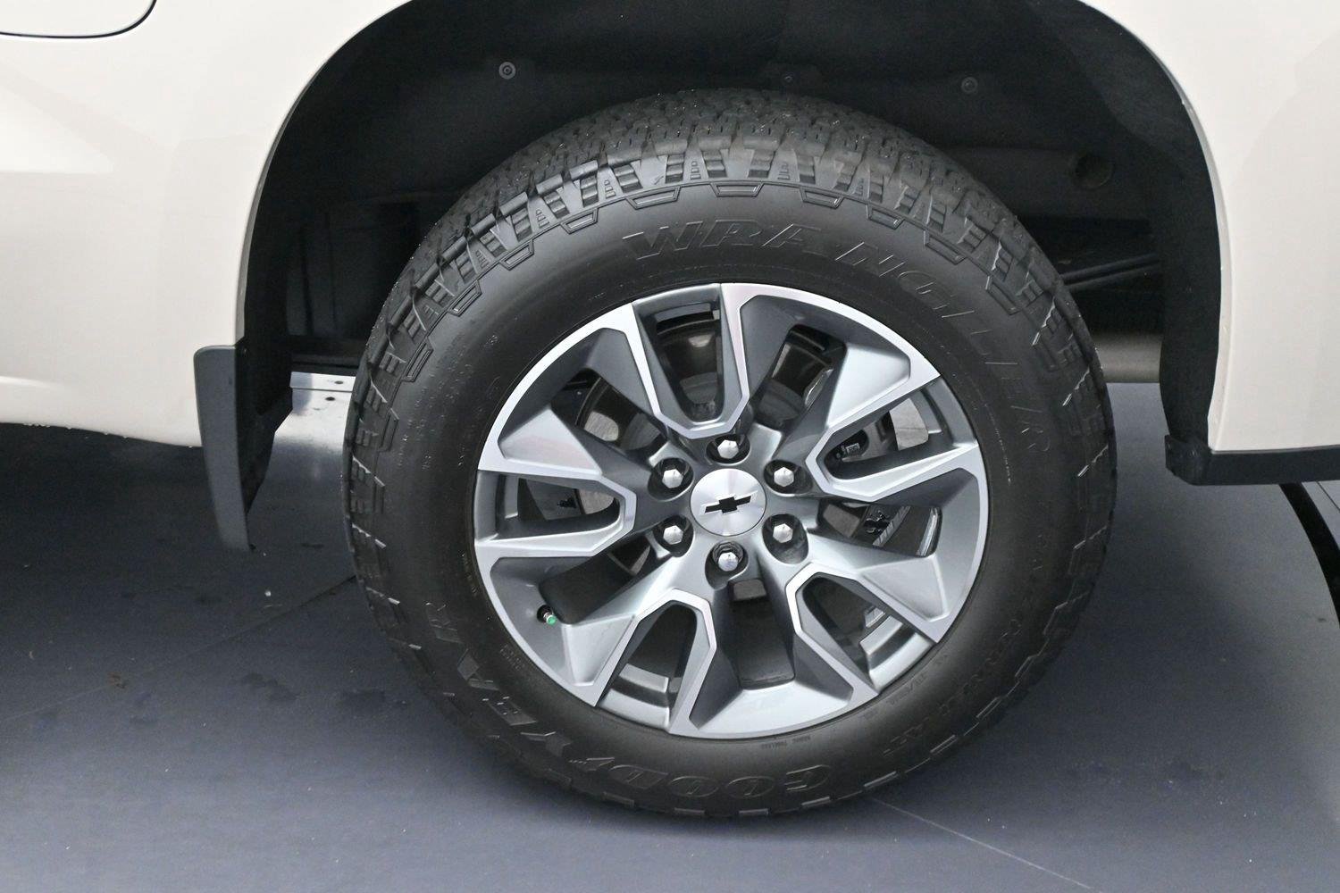 Used 2026 White Sands Chevrolet RST image 35