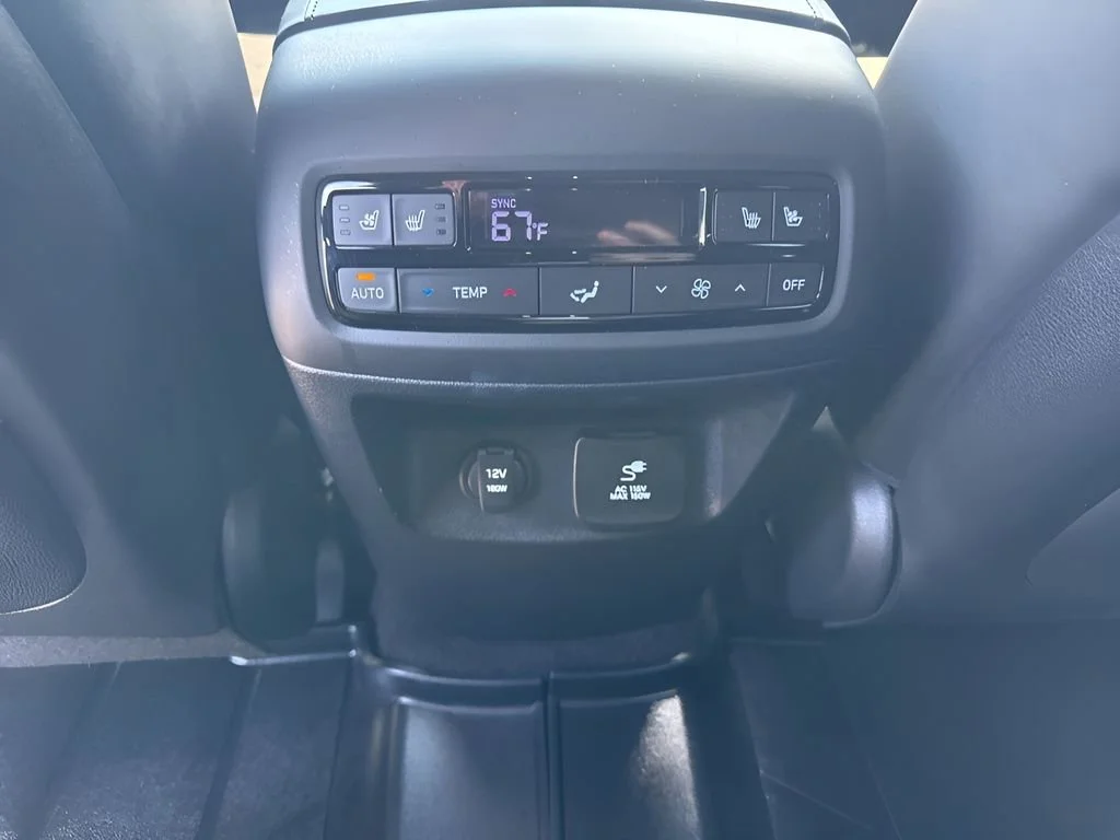 Used 2025  Hyundai Calligraphy Night Edition image 31