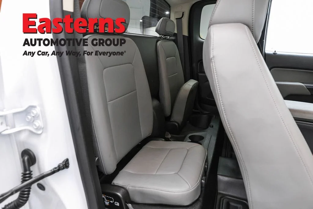 Used 2022 White GMC Elevation Standard image 23