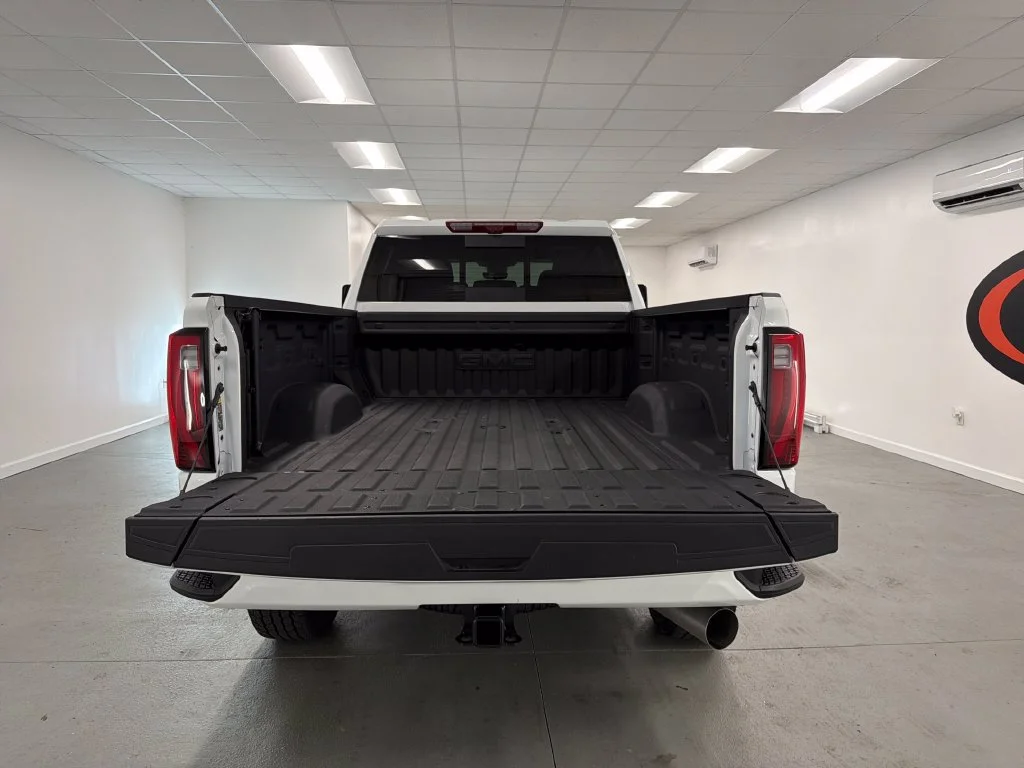 Used 2025 Summit White GMC Denali image 7