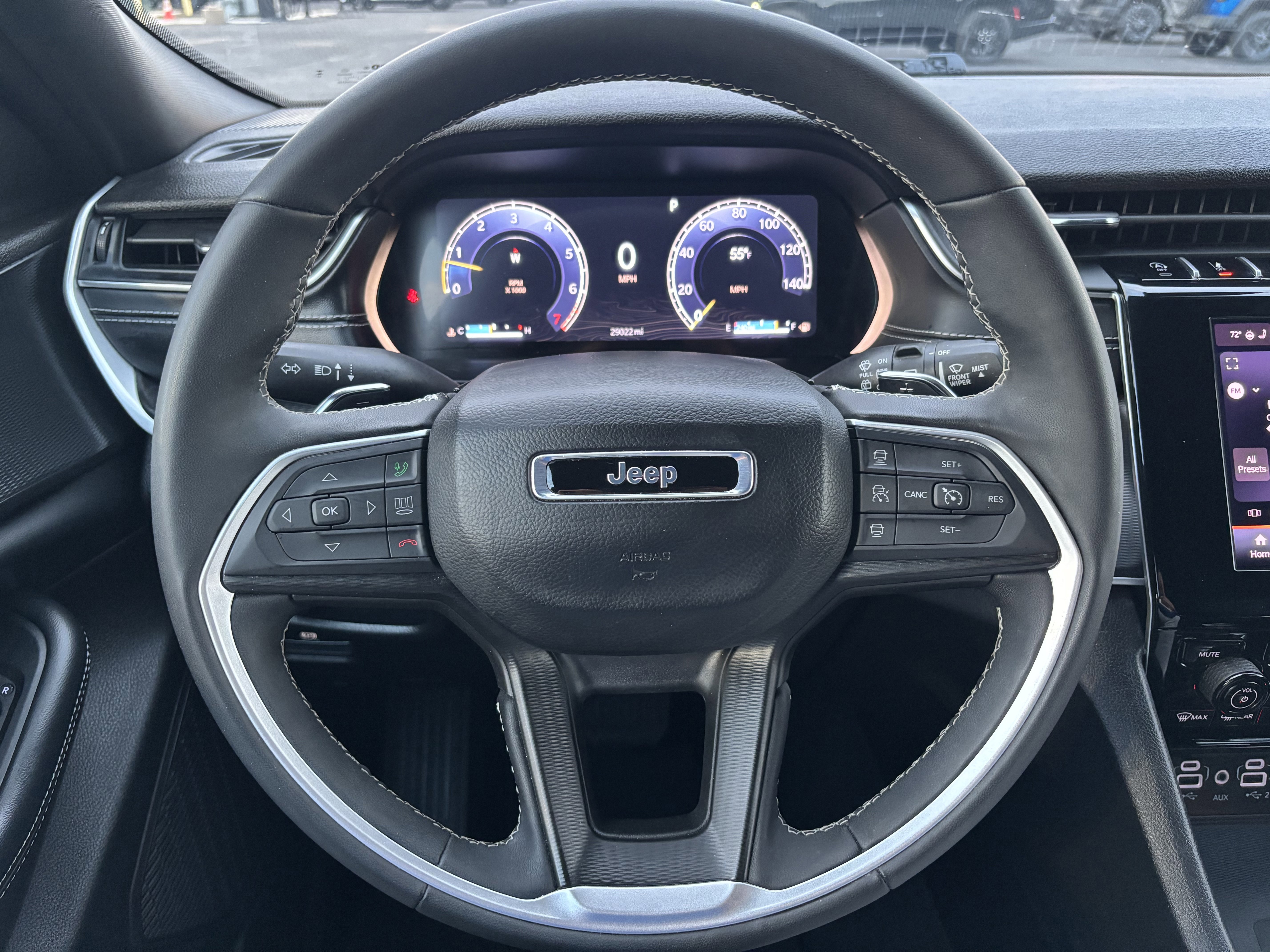 Used 2025 Silver Zynith Jeep Altitude image 17