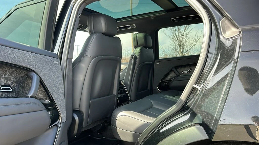 Used 2023 Black Land Rover SE image 22