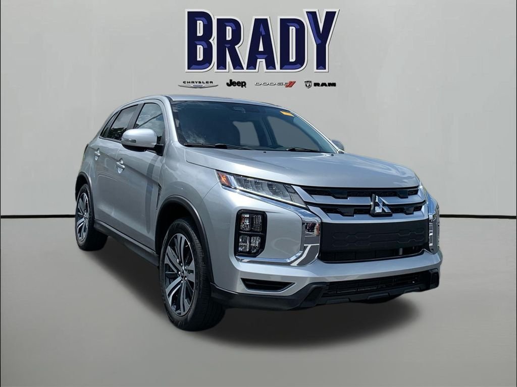 2025 Mitsubishi Outlander Sport's photo