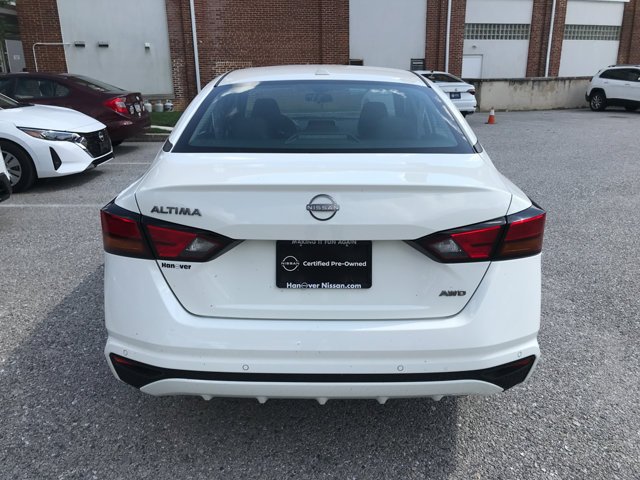 Used 2025 Glacier White Nissan SV image 5