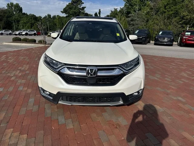 Used 2018 White Honda Touring image 25