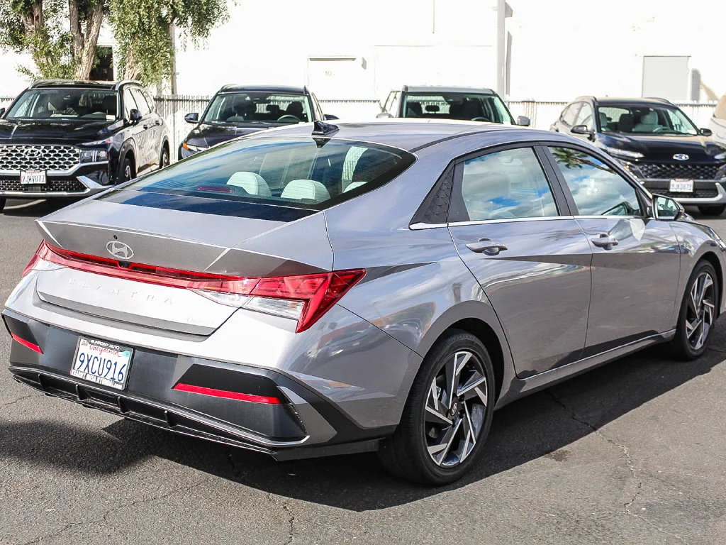 Used 2025 Silver Hyundai Limited image 9