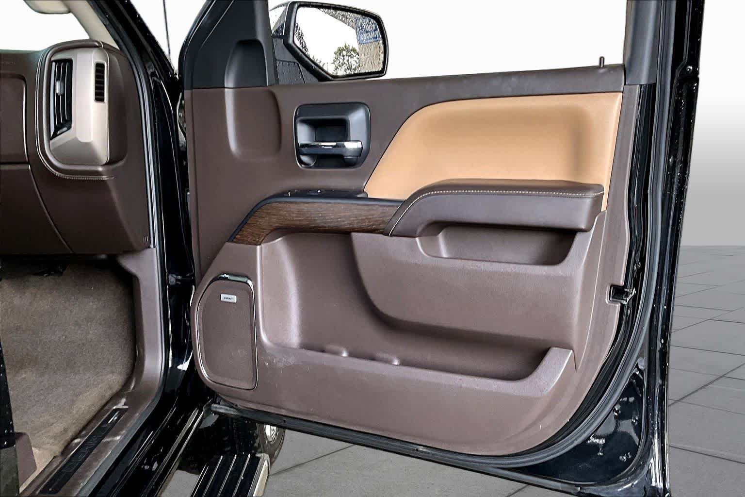 Used 2017 Onyx Black GMC Denali image 23