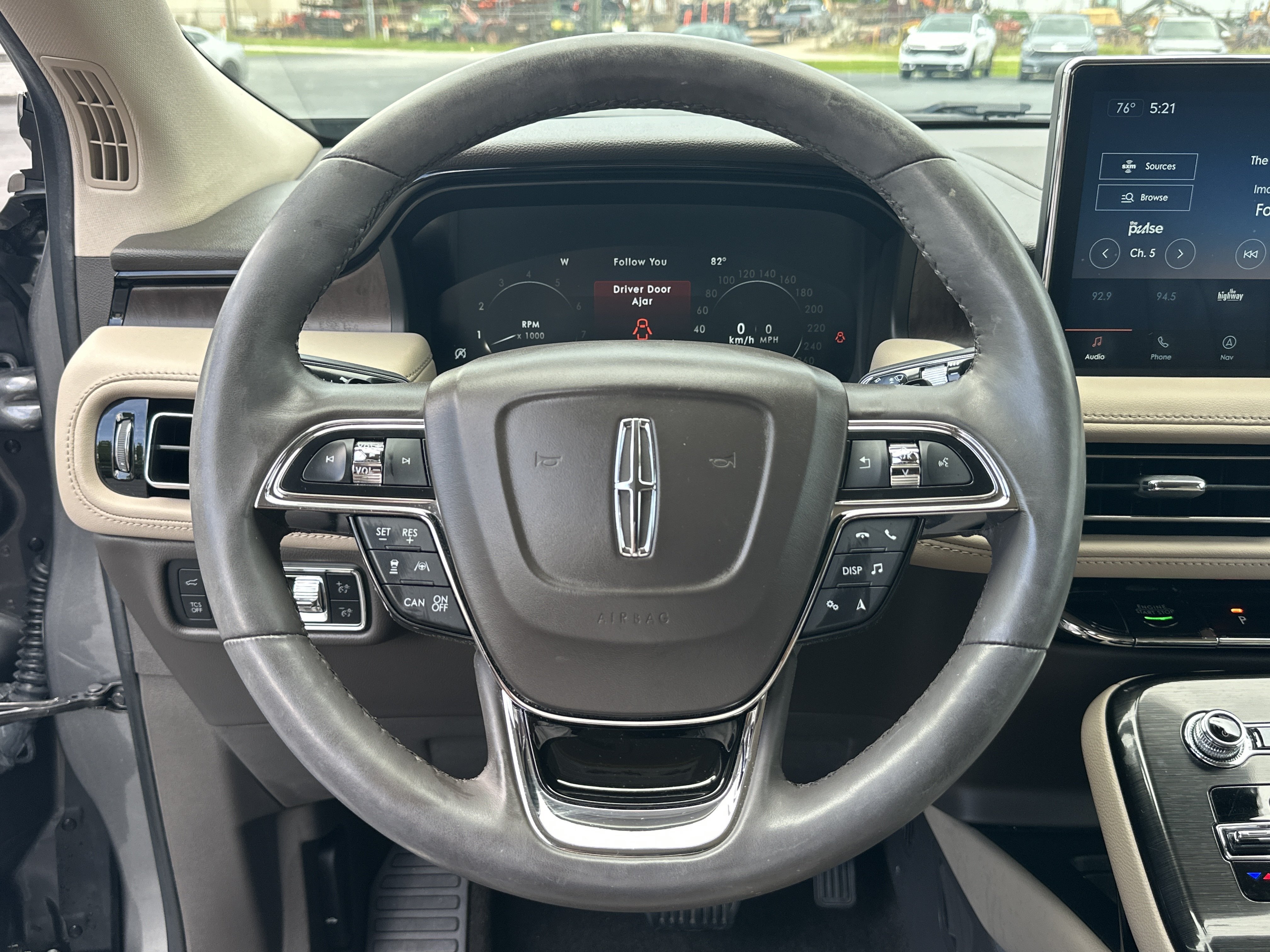 Used 2022 Gray Lincoln Reserve image 26