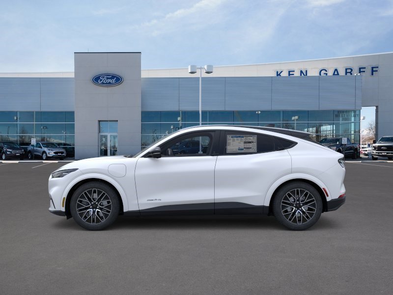 New 2026 Star White Metallic Tri-Coat Ford Premium image 3