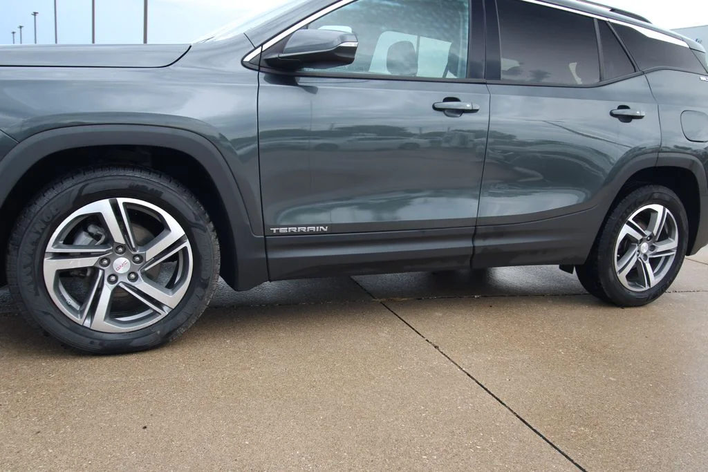 Used 2020 Gray GMC SLT image 10