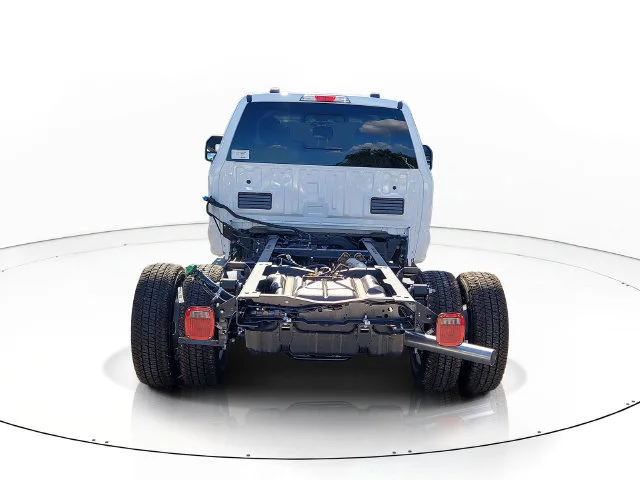New 2027 Oxford White Ford XL 4WD CREW CAB image 6