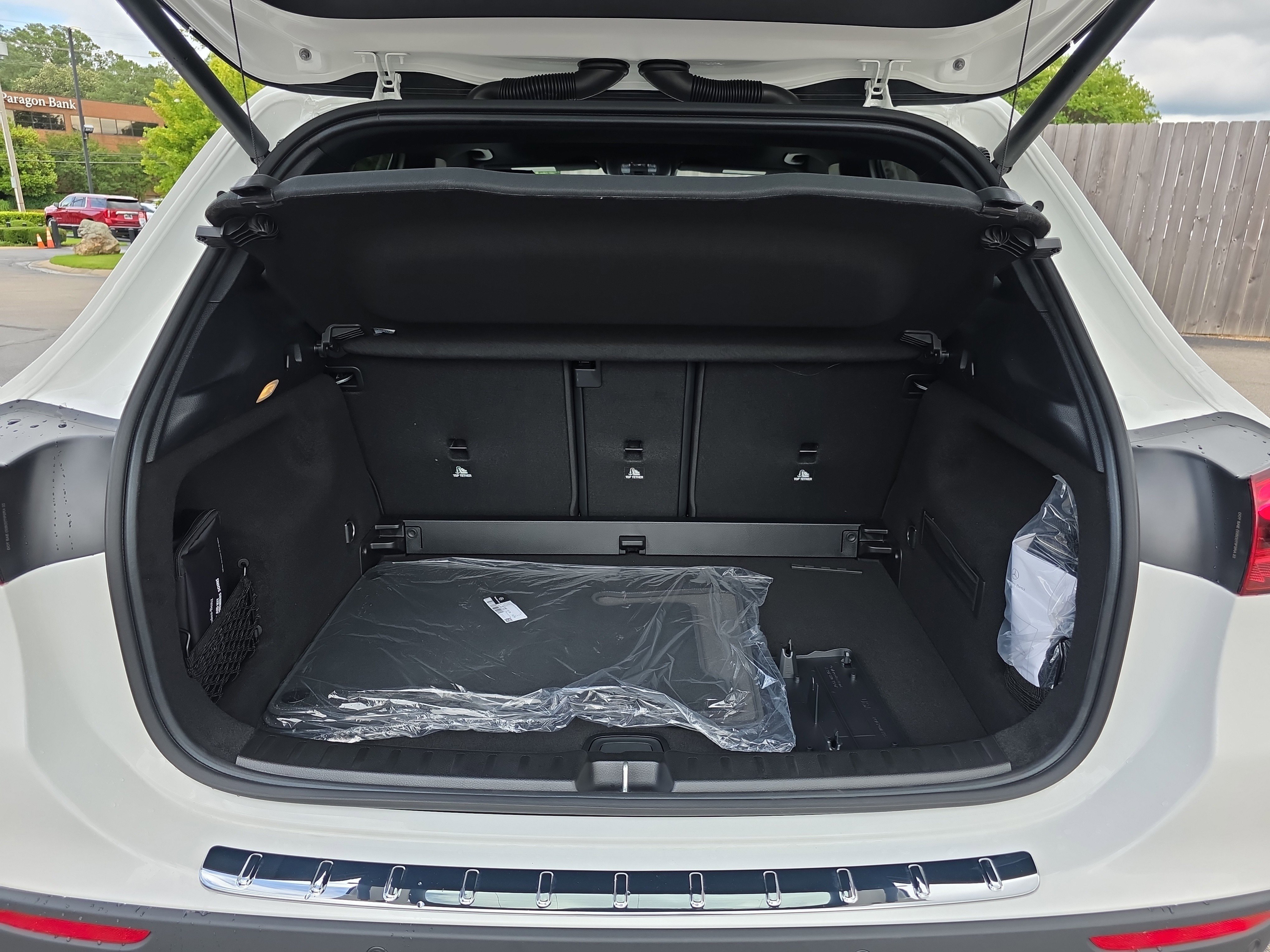 New 2026 Polar White Mercedes-Benz GLA 250 image 42
