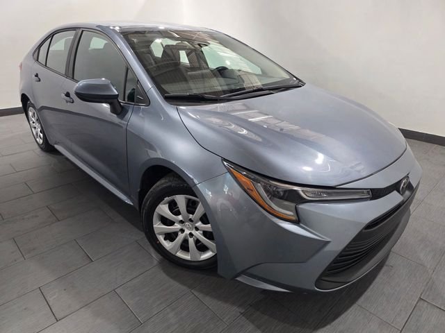 Used 2024  Toyota LE image 7