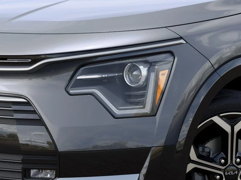 2025 Kia Niro EX Touring - Photo 10