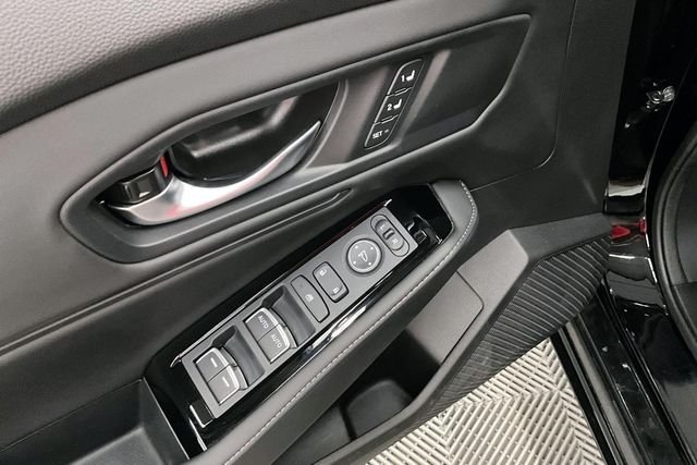 Used 2025 Crystal Black Pearl Honda Touring image 36