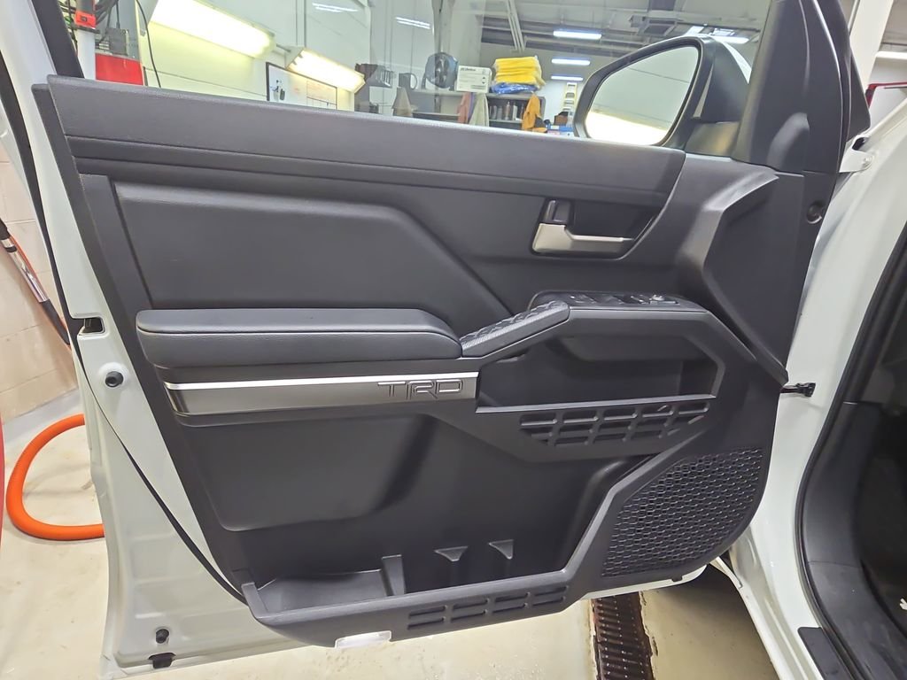 2025 Toyota Tacoma TRD Off Road - Photo 28