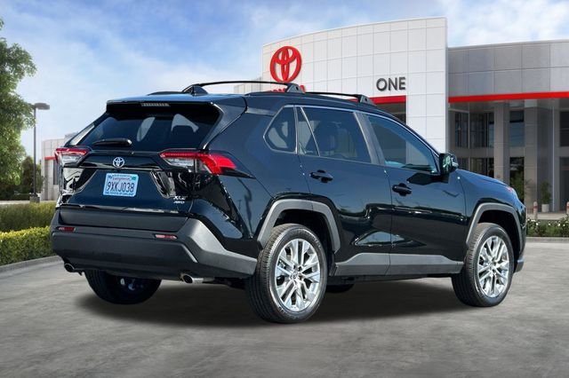 Certified Used 2025 Black Toyota XLE Premium image 5