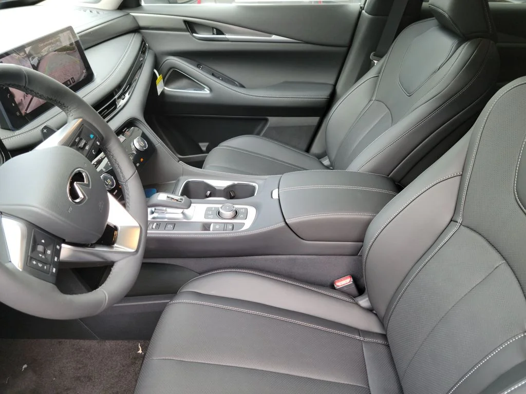 New 2027 HARBOR GRAY INFINITI Luxe FWD image 16
