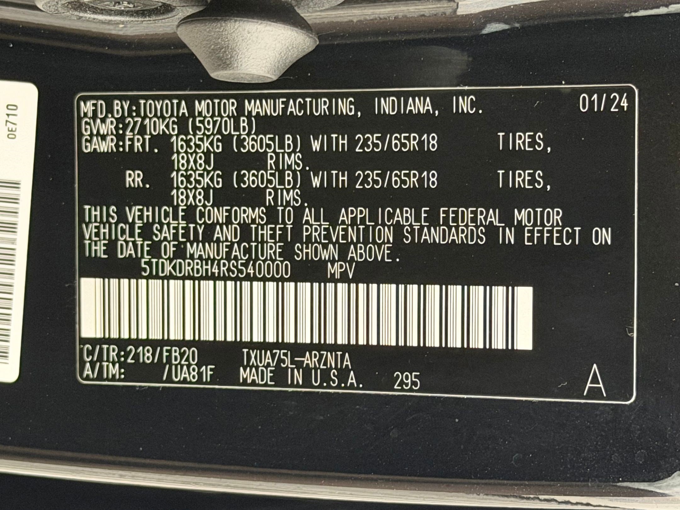 2024 Toyota Highlander LE - Photo 29