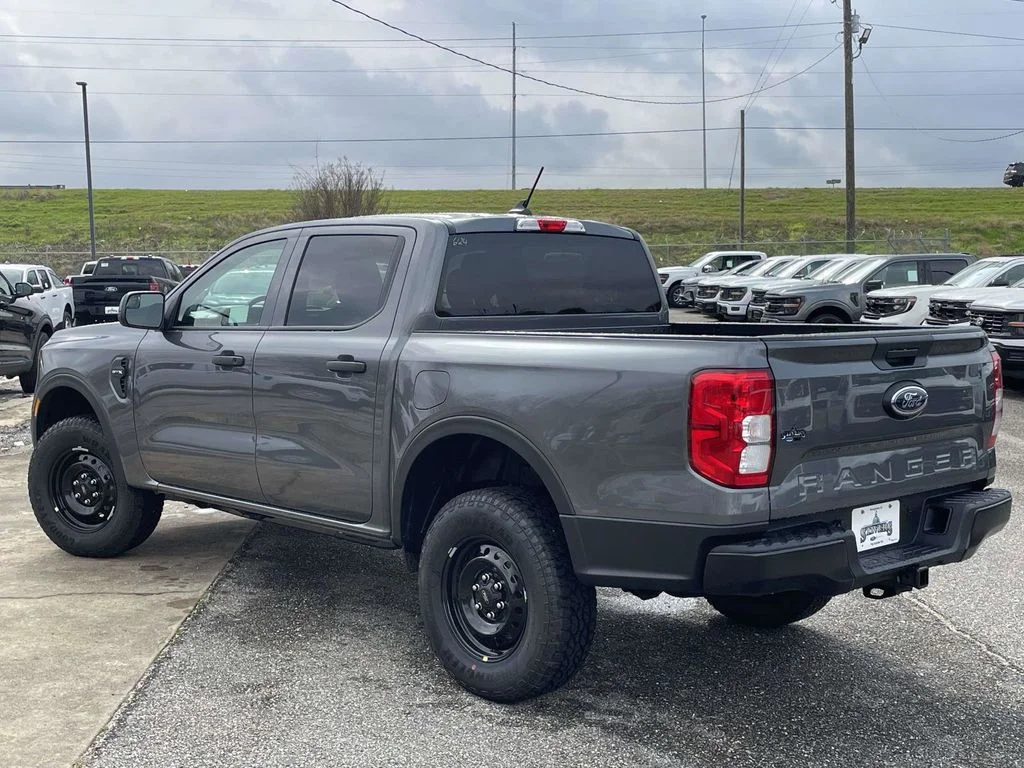 New 2026 Gray Ford XL image 5