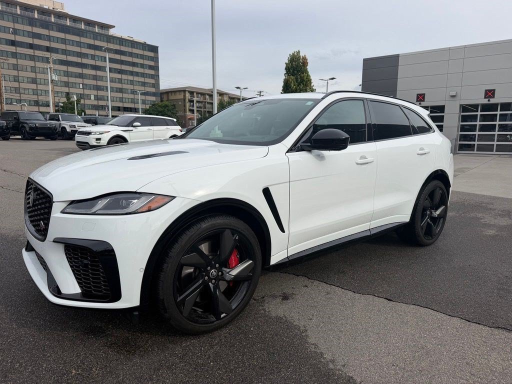 Used 2024 White Jaguar SVR image 9
