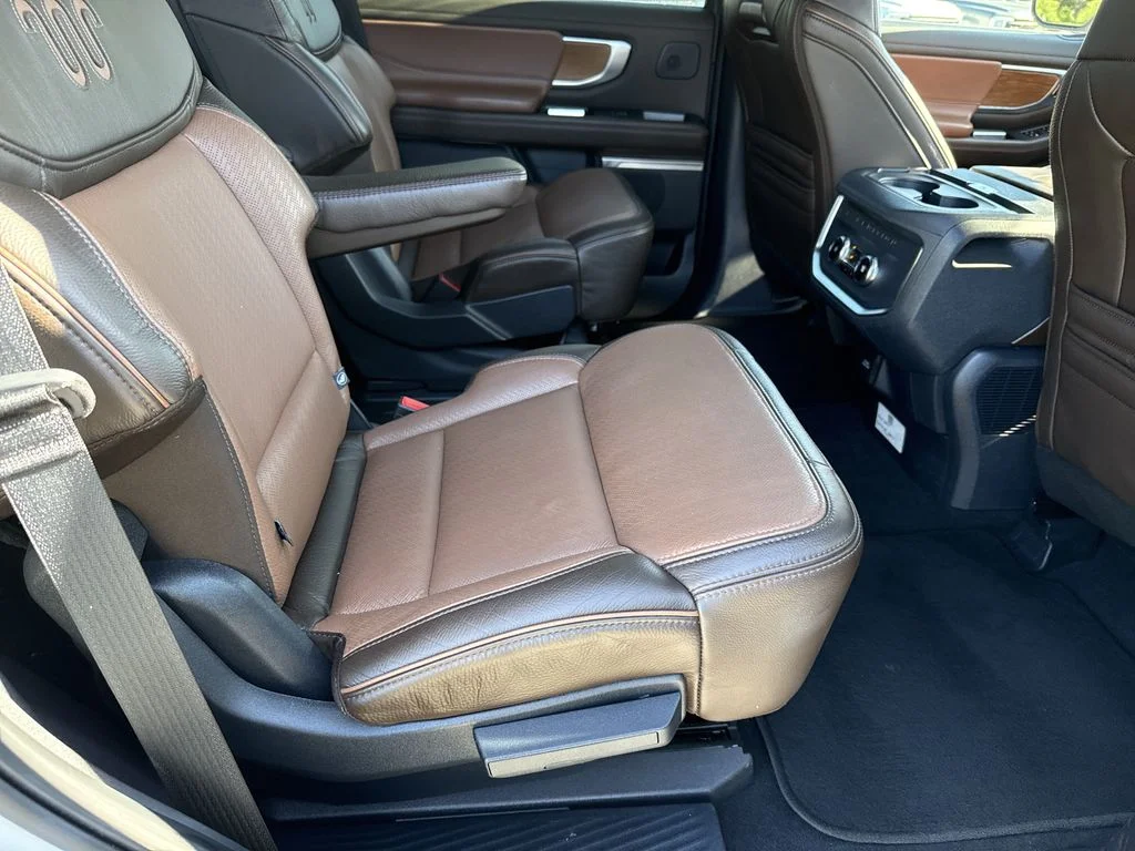 Used 2025 White Ford King Ranch image 15