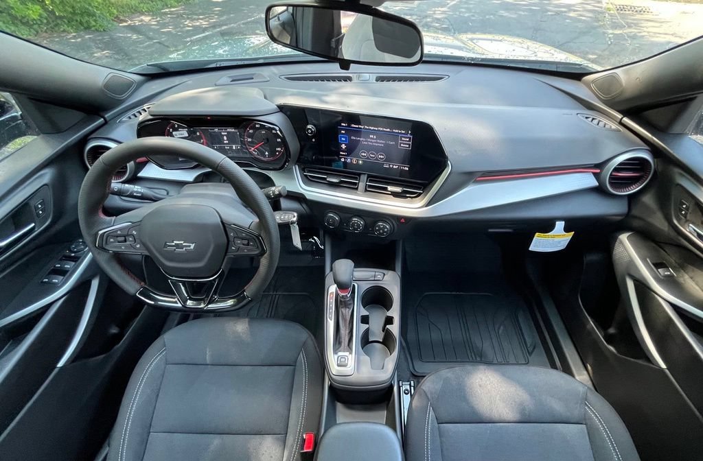 2026 Chevrolet Trax RS - Photo 9