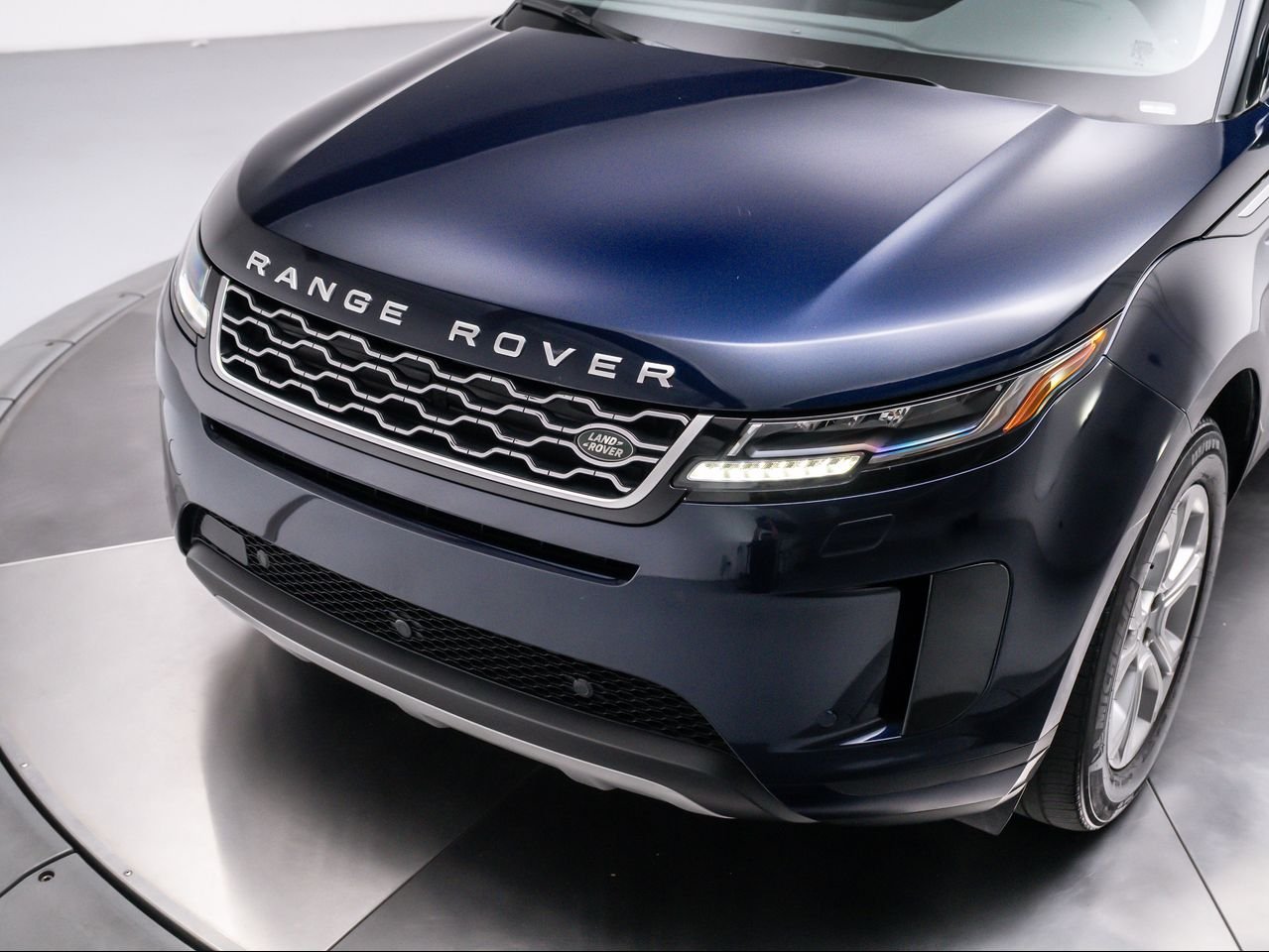 Certified Used 2023 Portofino Blue Metallic Land Rover S image 9