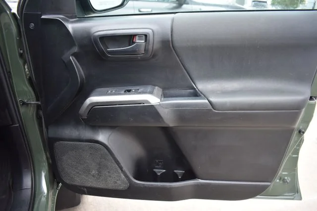 Used 2021 Green Toyota SR5 image 16