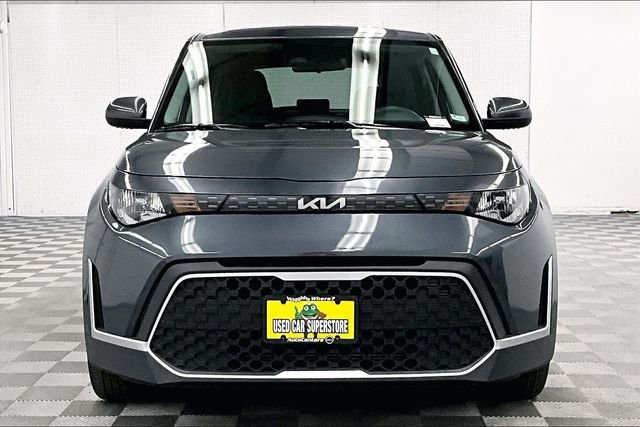 Used 2025 Gravity Gray Kia LX image 4