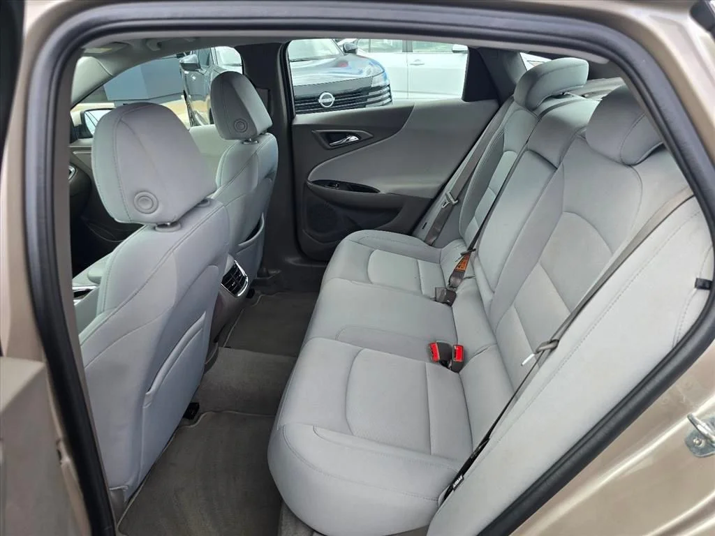Used 2022 Gray Chevrolet LT image 12