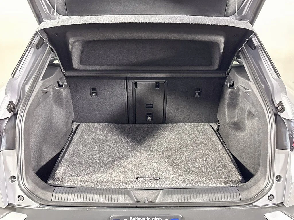 Certified Used 2023 Silver Volkswagen Pro S image 23