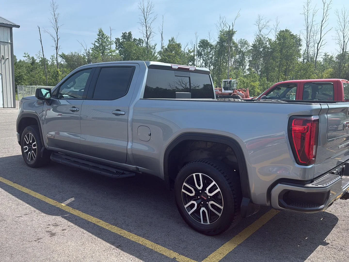 Used 2023 Sterling Metallic GMC AT4 image 3