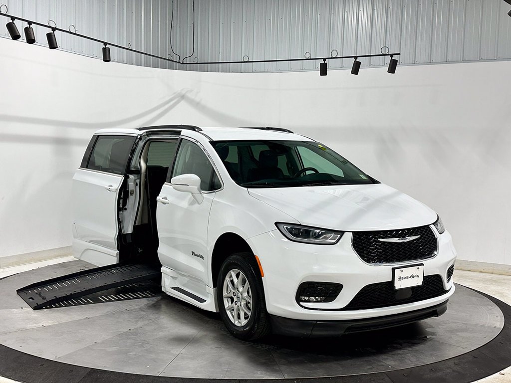 Used 2022 White Chrysler Wheelchair Accessible-Touring L image 46