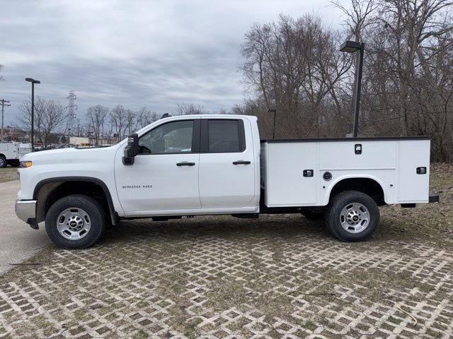 New 2025 Summit White Chevrolet WT image 2