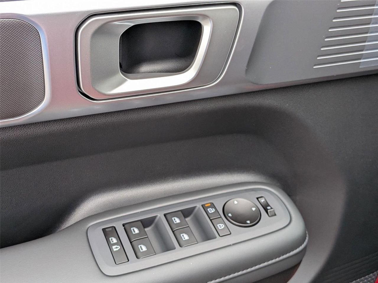 2026 Hyundai Santa Fe SEL - Photo 12