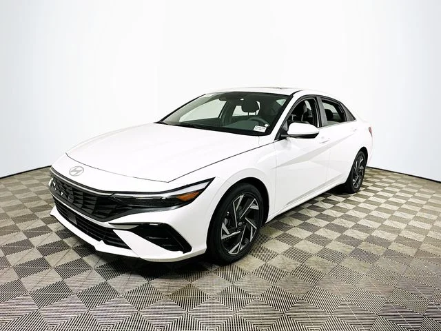 New 2025 Hyundai ELANTRA SEL Convenience