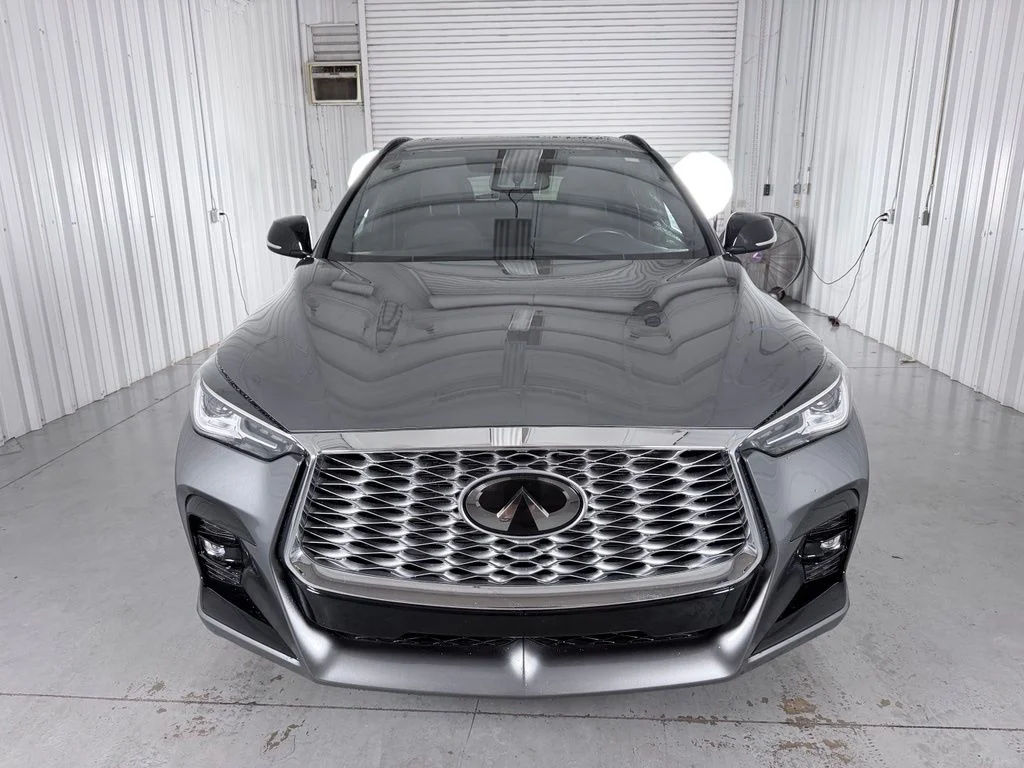 Used 2023 Gray INFINITI LUXE image 2