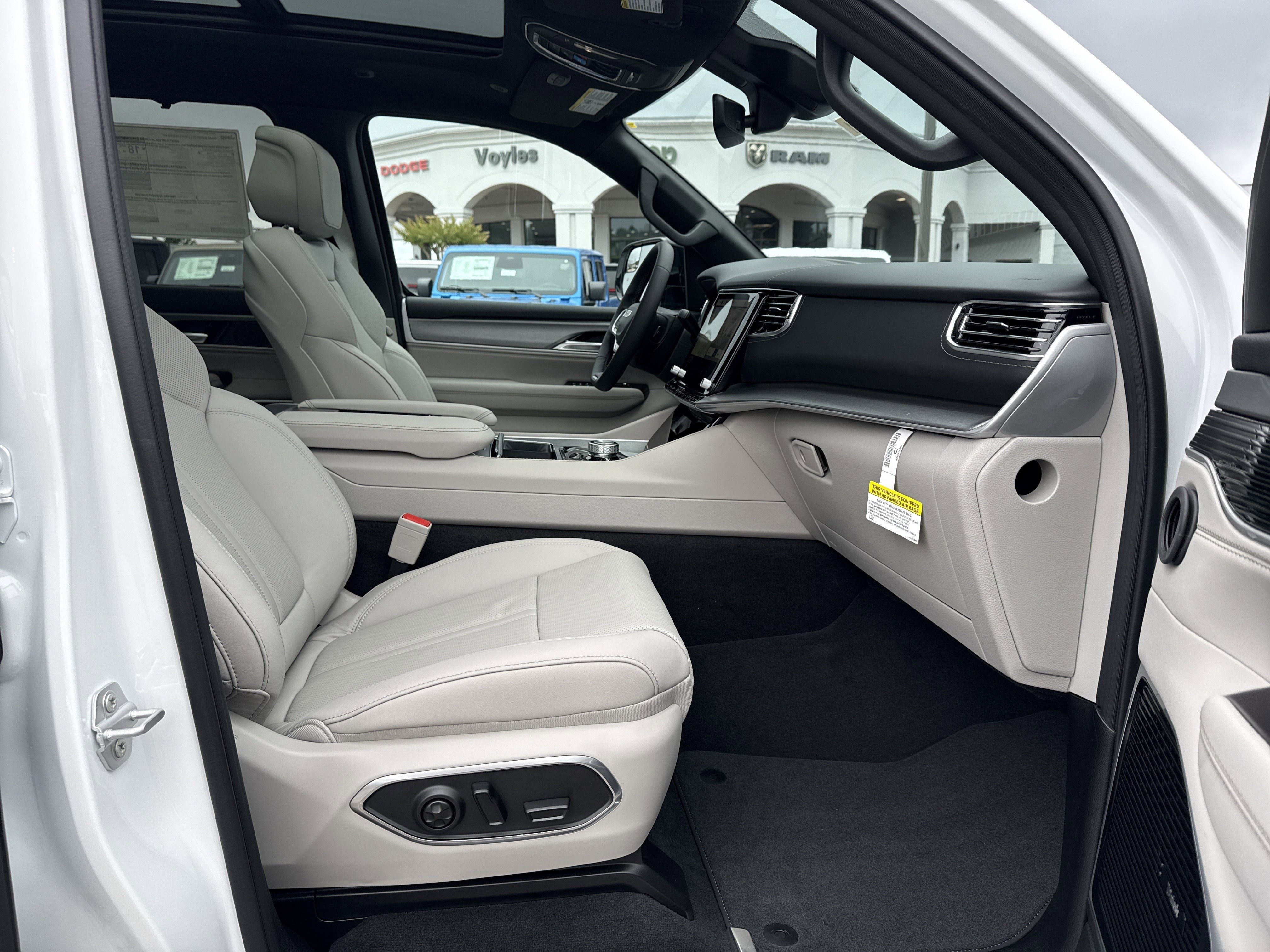 New 2026 Bright White Clearcoat Jeep Limited Reserve image 14