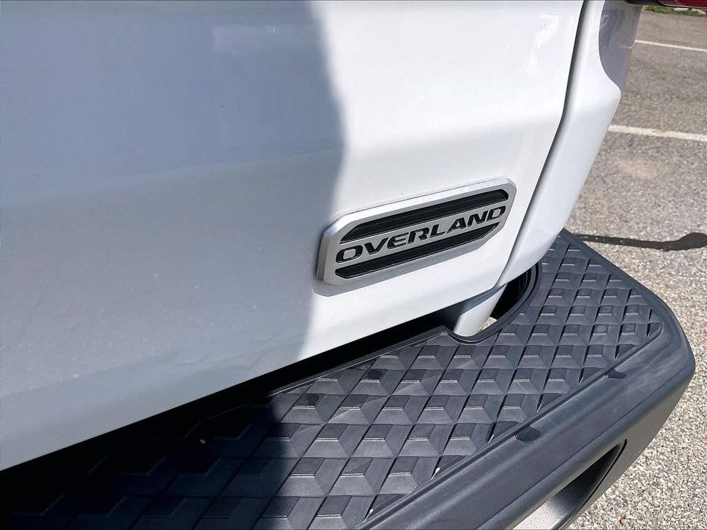 Used 2022 White Jeep Overland image 28