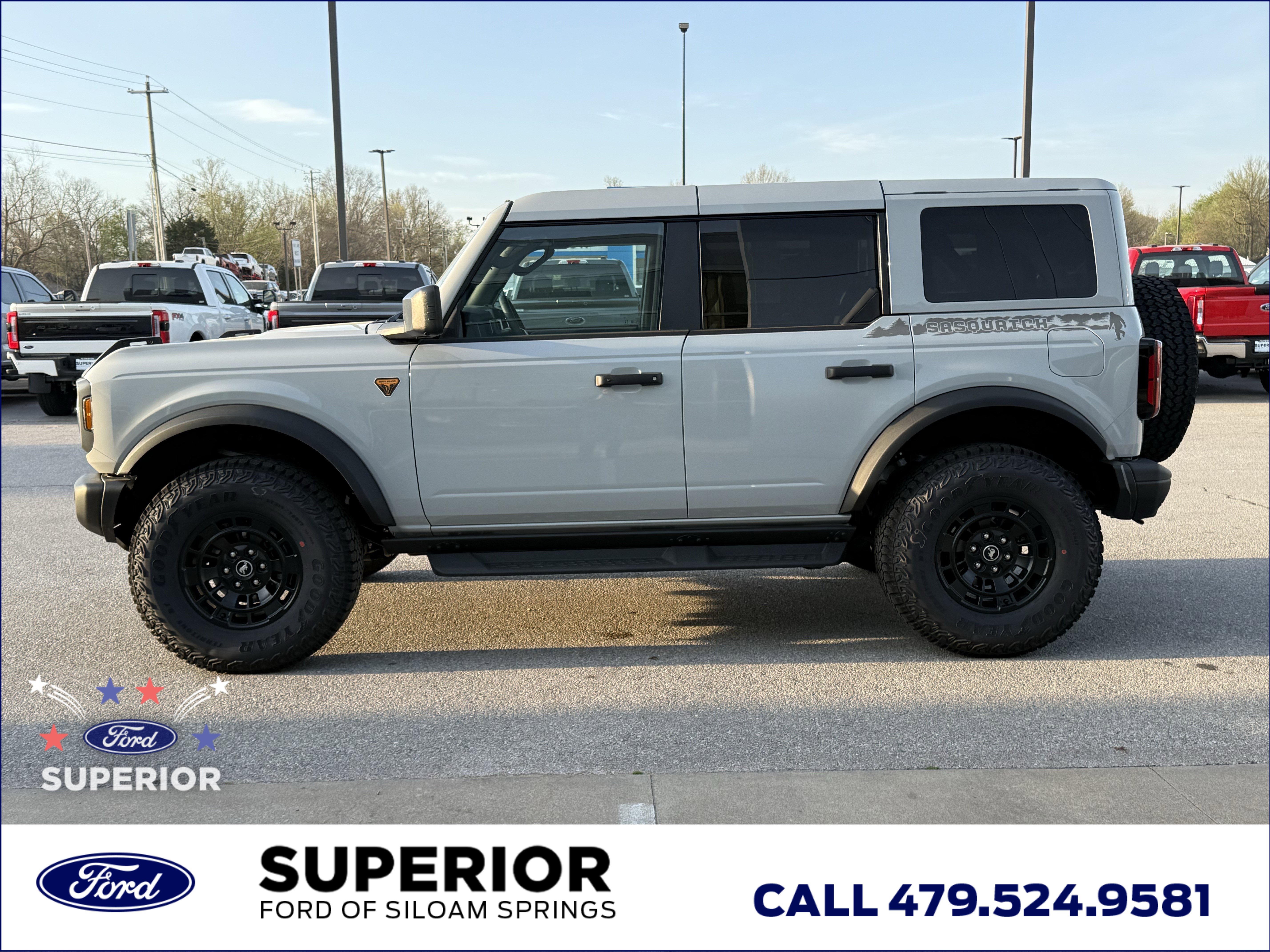 New 2026 Avalanche Gray Ford Badlands 4WD image 11