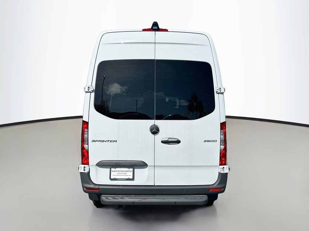 New 2026 Arctic+White Mercedes-Benz Crew 144 WB image 10