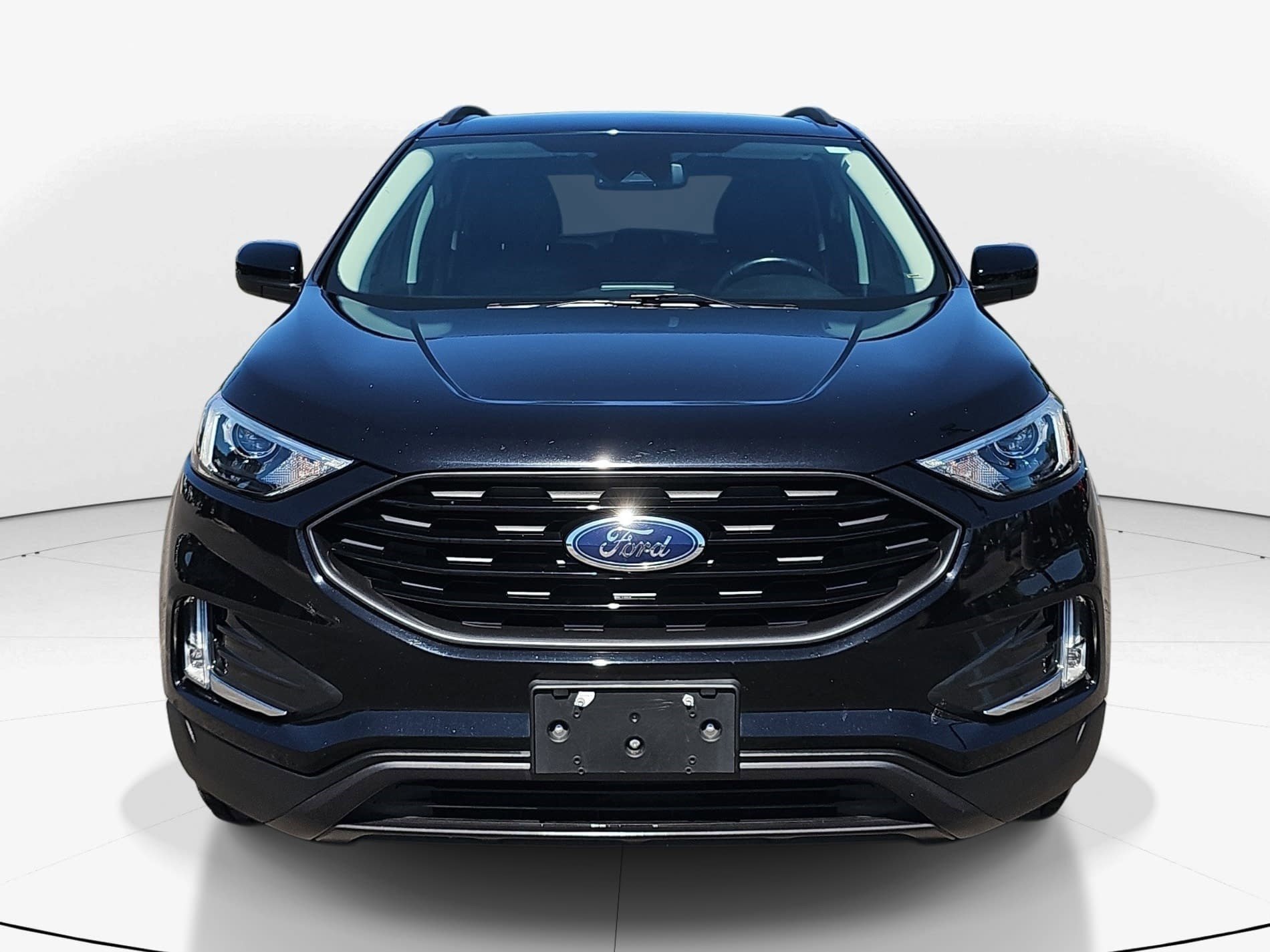 Used 2022 Black Metallic Ford SEL image 8