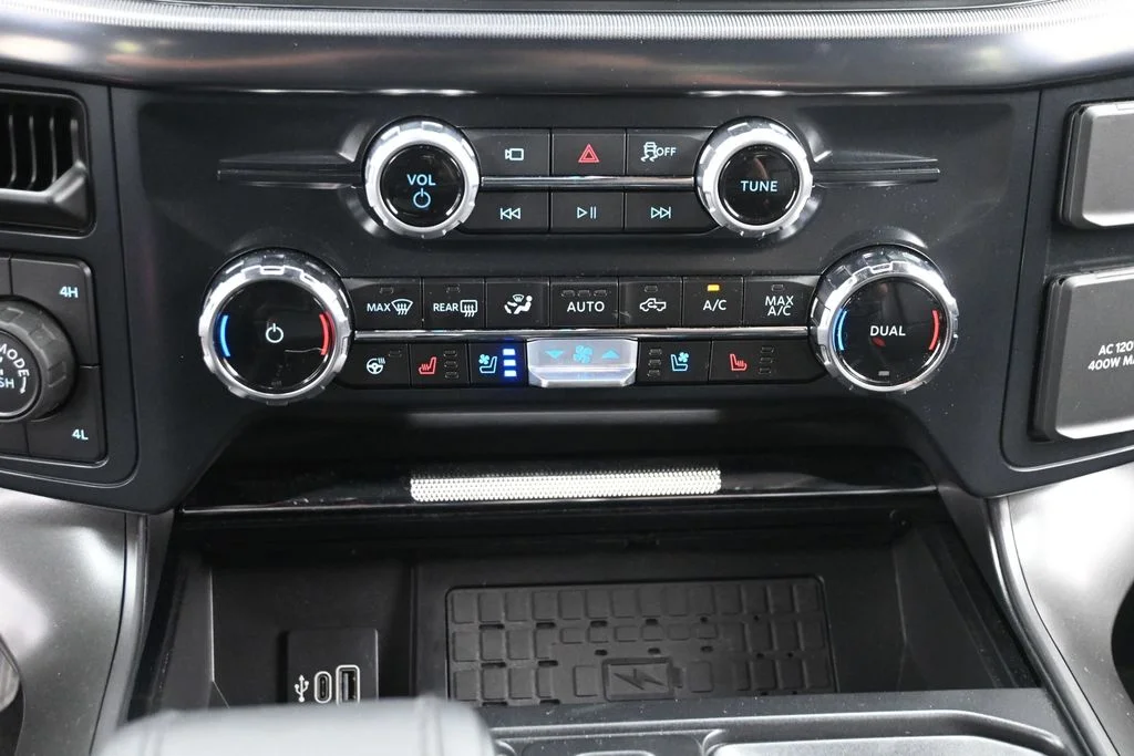 Certified Used 2025 White Ford Lariat image 20
