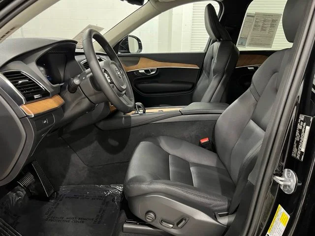 Used 2024 Black Volvo B6 Plus Bright Theme image 9